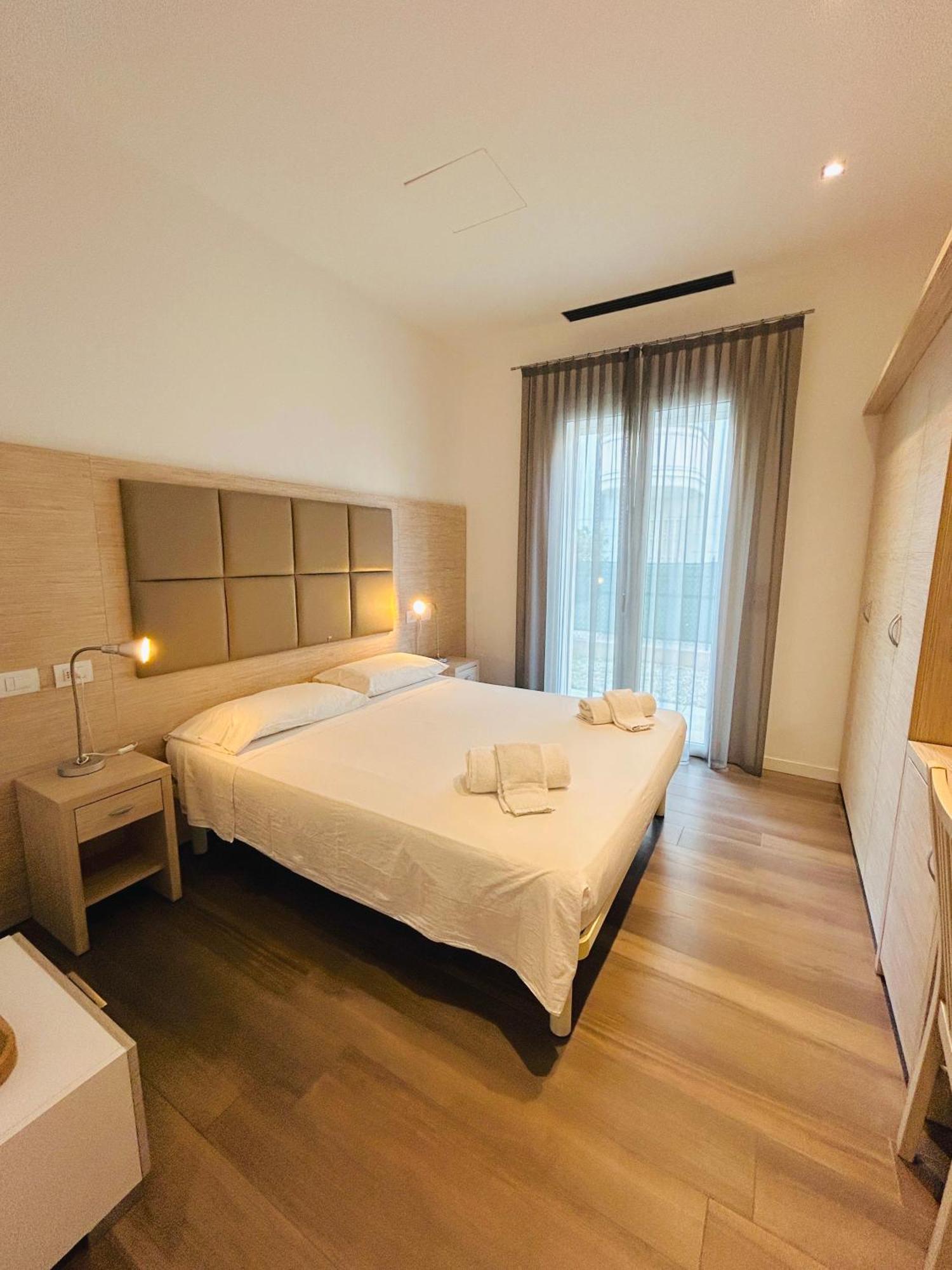 Menotti 3A-Flexrent Abissinia Apartman Riccione Kültér fotó