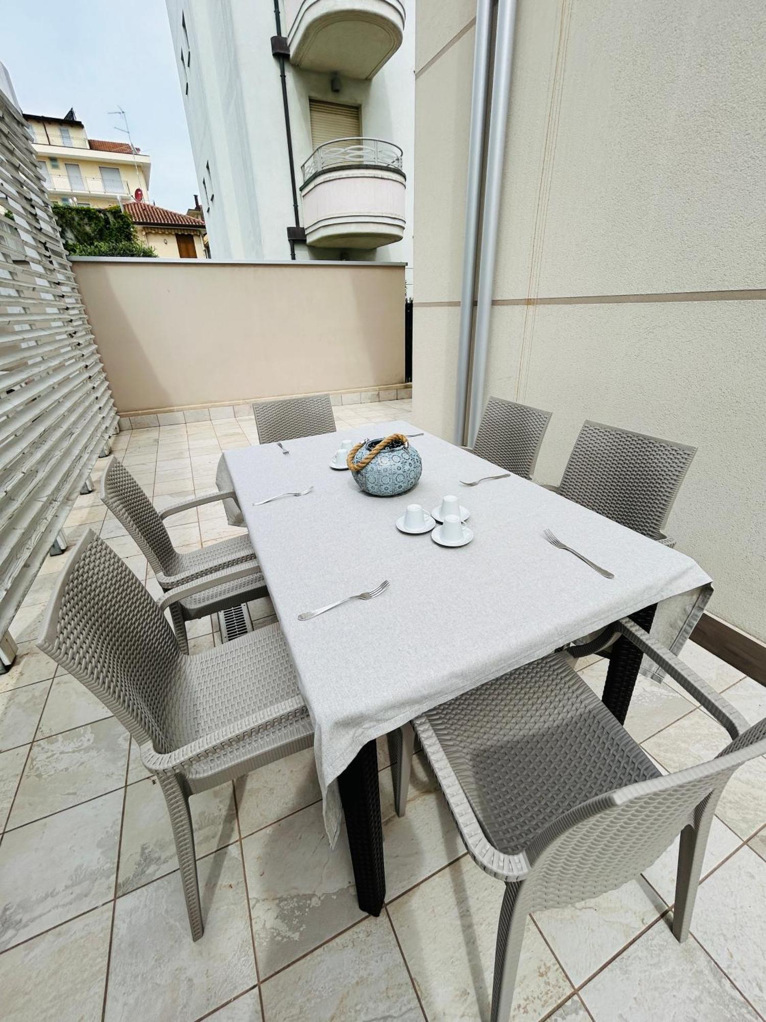 Menotti 3A-Flexrent Abissinia Apartman Riccione Kültér fotó